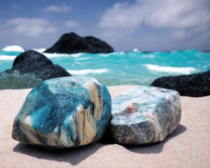 A Strange Plastic Rock Has Ominously Invaded 5 Continents – Domino ...